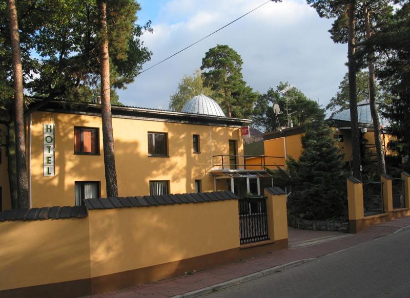 Nocleg ze śniadaniem Ufo Warszawa